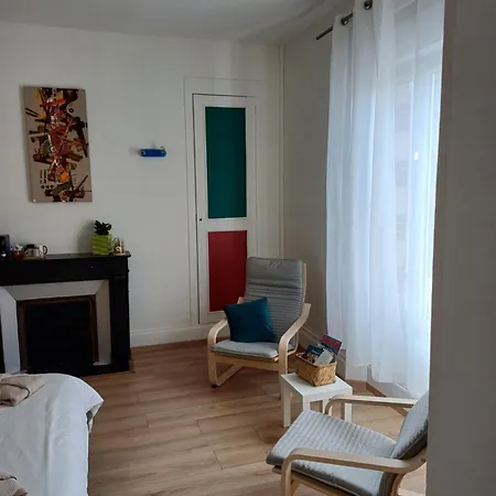 D'hôtes Les Epicuriens 4*