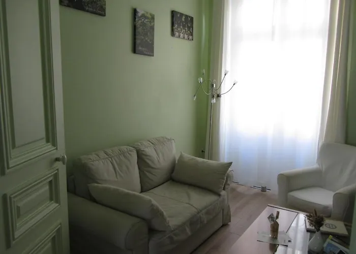 D'hôtes Les Epicuriens 3*